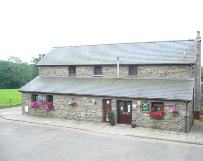 The Countryman Inn Llantrisant  Buitenkant foto