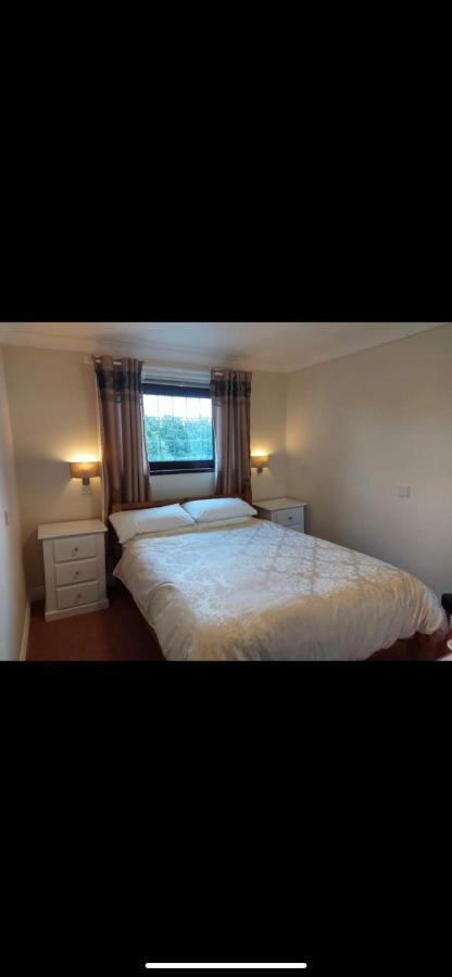 The Countryman Inn Llantrisant  Buitenkant foto